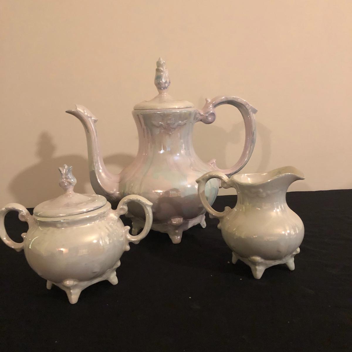 pearlescent tea set