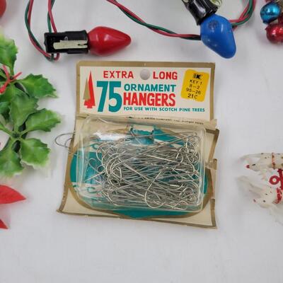 VINTAGE MISC CHRISTMAS ITEMS BUNDLE