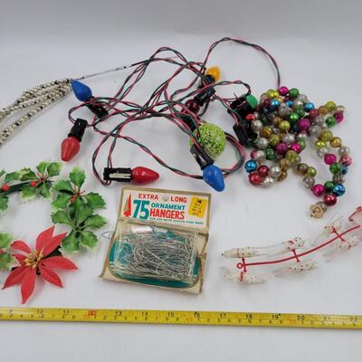 VINTAGE MISC CHRISTMAS ITEMS BUNDLE