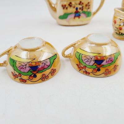 PORCELAIN MADE IN JAPAN MINATURE TEAS SET