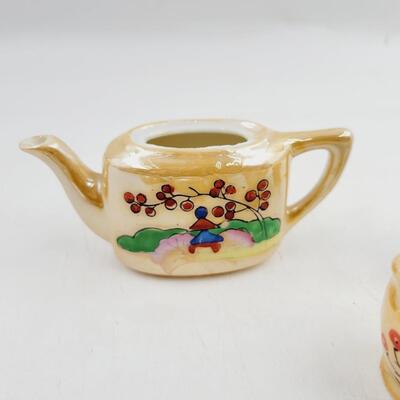 PORCELAIN MADE IN JAPAN MINATURE TEAS SET