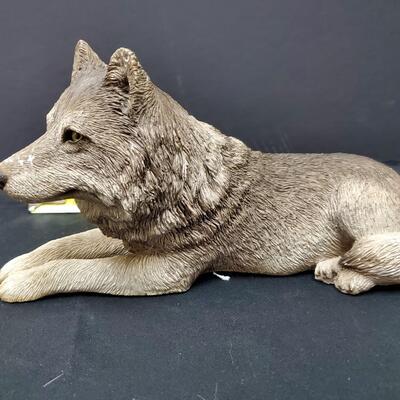 Sandcast Wolf