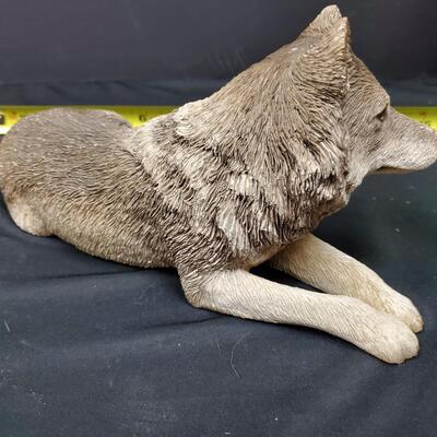 Sandcast Wolf