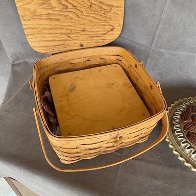 Lot 26A. Longaberger Pie Basket and Pie Plate