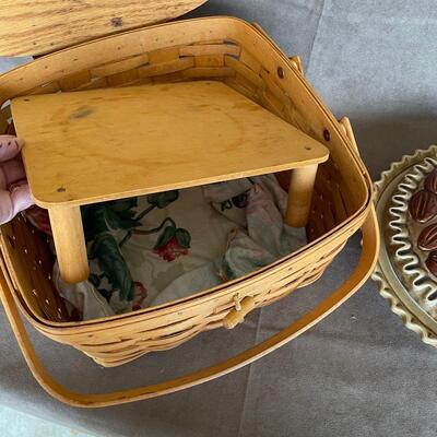 Lot 26A. Longaberger Pie Basket and Pie Plate