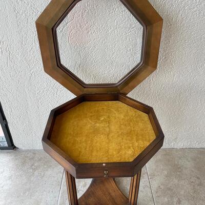 Lot 27. Curio Table