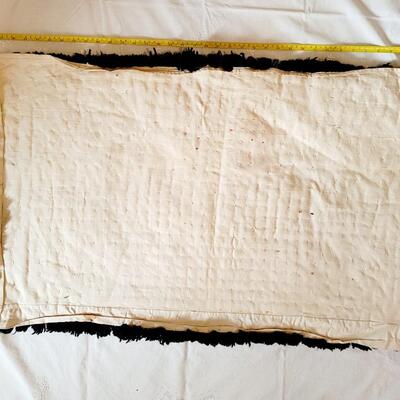 VINTAGE HANDCRAFTED COLORFUL RUG