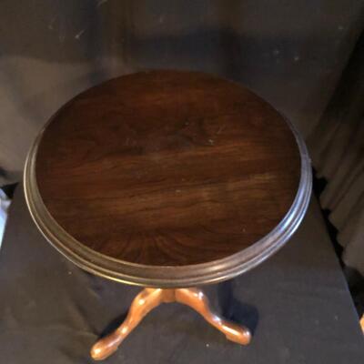 Ethan Allen Side Table with Inlaid Stone Top (LR-MG)