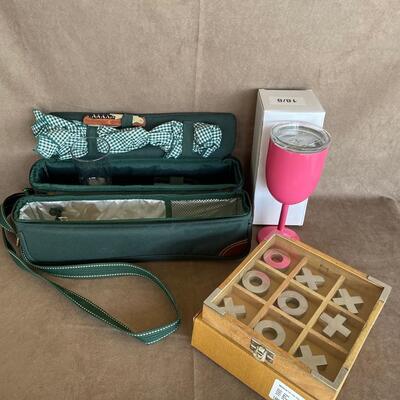 Lot 43. Wine Carrier, Insulated Goblet and Tic Tac Toe game