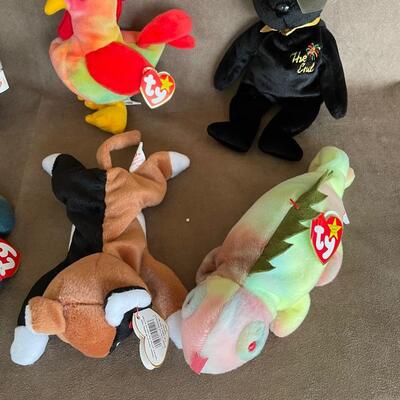 Lot 67. Beanie Babies