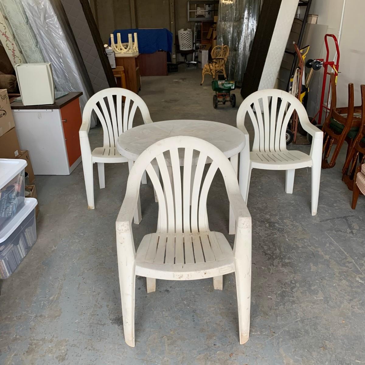 209 White Plastic Patio Table & Chairs Set