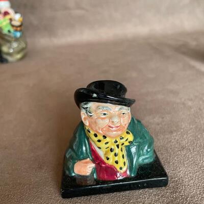 Lot 88 Three Royal Doulton Figurines - Santa