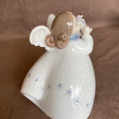 Lot 100. Lladro Angel