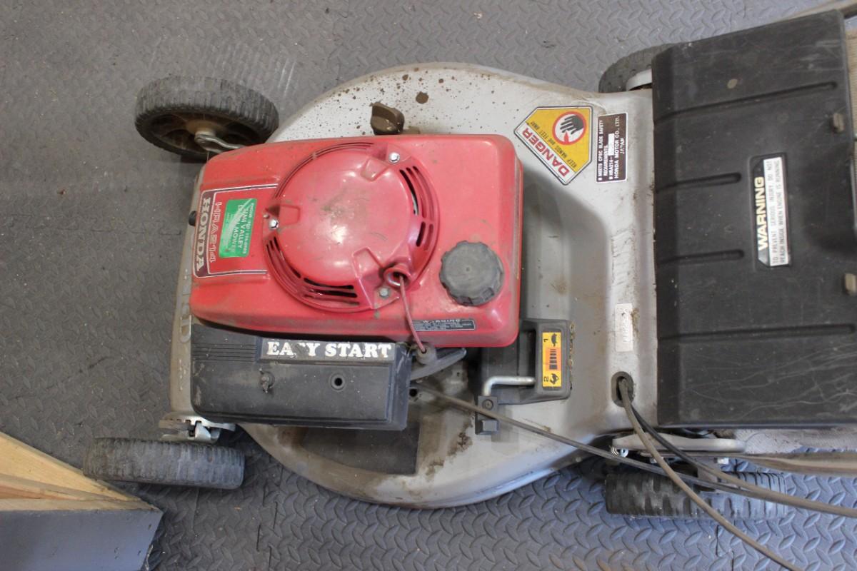 Honda HRA214 Lawn Mower