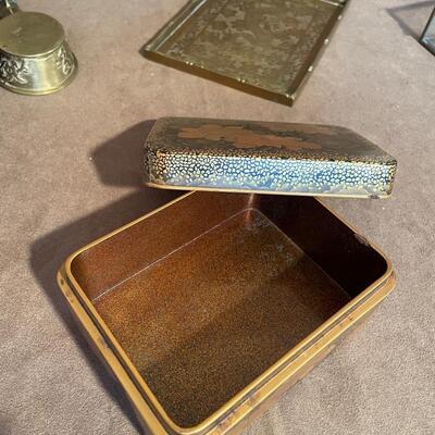 Lot 103. Vintage Metal Misc