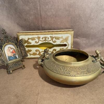 Lot 104. Vintage Metal Misc