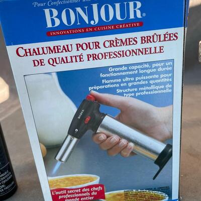 Lot 15  Bon Jour Professional Creme Brulee Torch