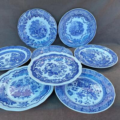 Lot 16  The Spode Blue Room Collection Plates (Qty 8)