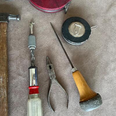 Lot 125 Vintage Tools