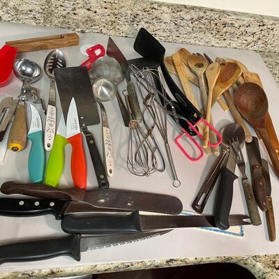 Lot 138. Kitchen Utensil Assortment