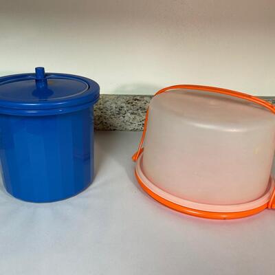 Lot 139. Tupperware Cake-Taker and Ice Bucker