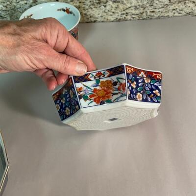 Lot 143. Set of 3 Porcelain Bowls