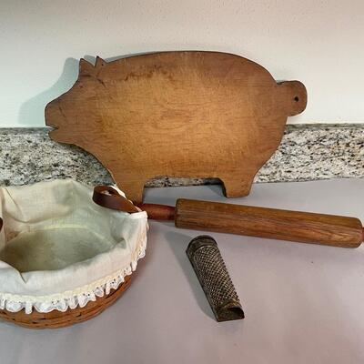 Lot 151  Vintage Kitchen Items