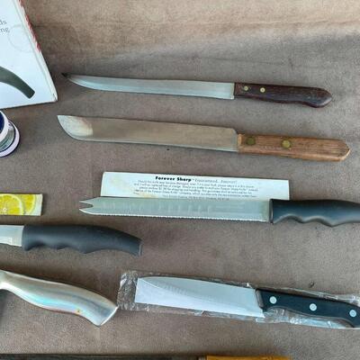 Lot 40  Kitchen Knife Lot