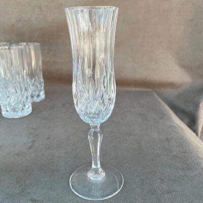 Lot 44  Crystal Drinkware