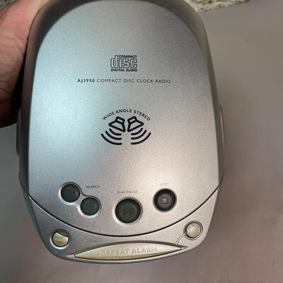 Lot 184  CD Player Clock Radio