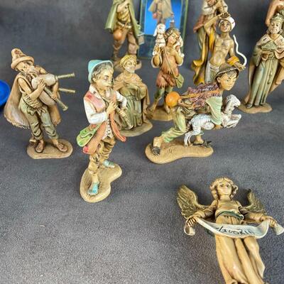 Lot 54  Fontanini Nativity Figurines  (Qty 28)