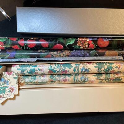 Lot 71  Gift Wrap Sets
