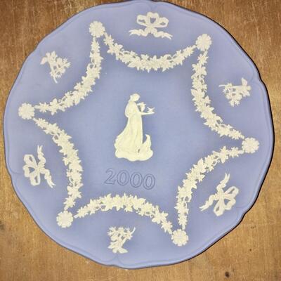 Wedgewood Year 2000 Plate Blue White commemorative  collectible