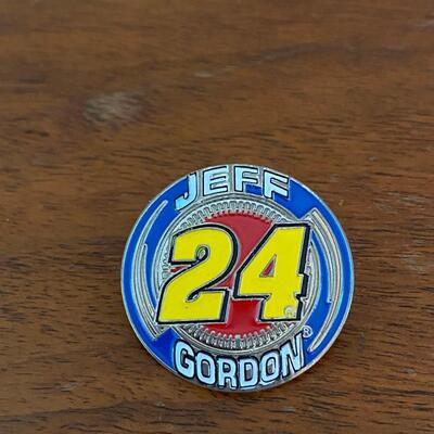 NASCAR Jeff Gordon #24 Dupont Notepads Pens Enamel Pin