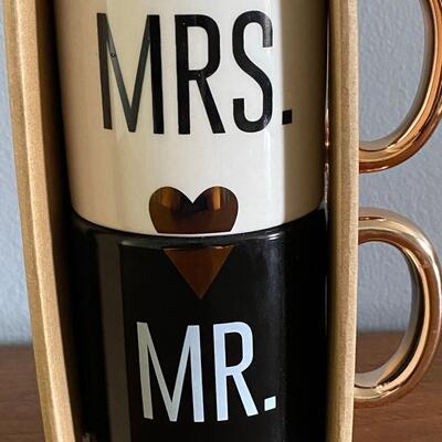 Mrs. & Mr. Wedding Anniversary Gift Coffee Cup Mug Set NEW