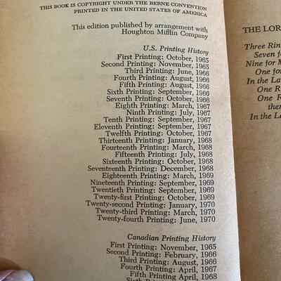 Vintage J.R.R Tolkien The Two Towers Return of the King Tolkien Reader Paperback Pocket Book 