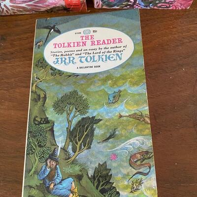 Vintage J.R.R Tolkien The Two Towers Return of the King Tolkien Reader Paperback Pocket Book 