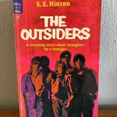 The Outsiders by S.E. Hinton Pulp Paperback Pocket Edition 1972