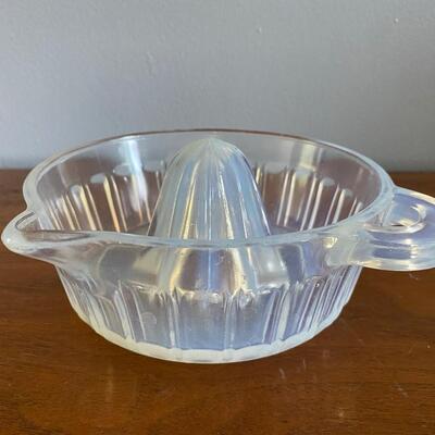 Vintage Fry Opalescent Opaque Glass Citrus Reamer Juicer 6"