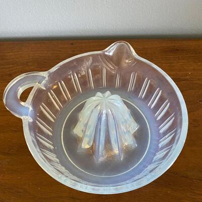 Vintage Fry Opalescent Opaque Glass Citrus Reamer Juicer 6"
