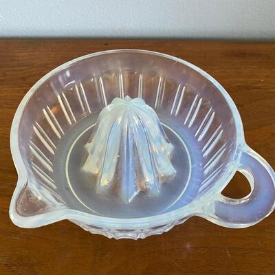 Vintage Fry Opalescent Opaque Glass Citrus Reamer Juicer 6"