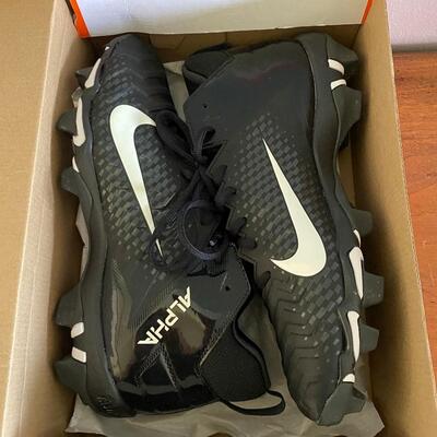 NIKE Men's Alpha Menace 2 Shark W Football Cleats Size 11 - Worn Once