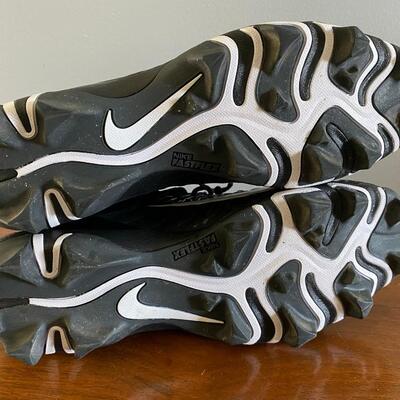 NIKE Men's Alpha Menace 2 Shark W Football Cleats Size 11 - Worn Once