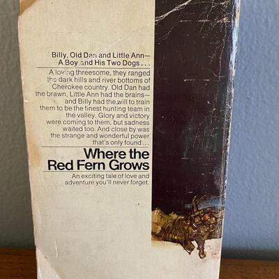Where the Red Fern Grows Wilson Rawls Paperback Classic 1977