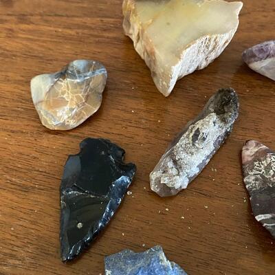 Lot of Small Mineral Rock Stones Crystals Arrowhead Petrified Wood Polished & Rough 