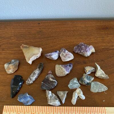 Lot of Small Mineral Rock Stones Crystals Arrowhead Petrified Wood Polished & Rough 