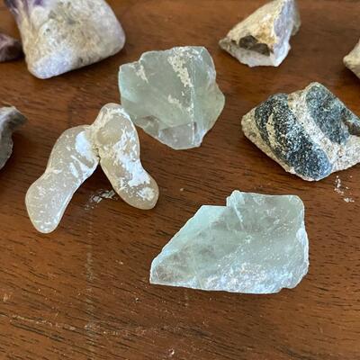 Lot of Small Mineral Rock Stones Crystals Arrowhead Petrified Wood Polished & Rough 