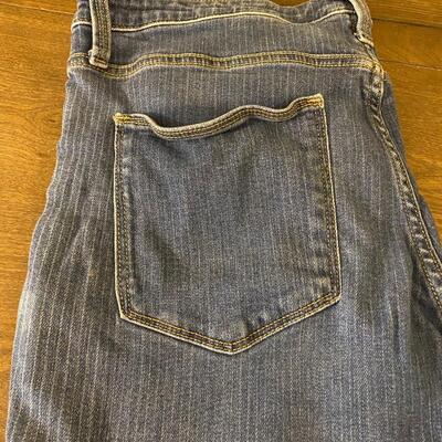 Universal Thread Pin Stripe Blue Denim Capri Straight Crop Pants High Rise Jeans