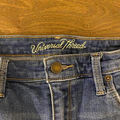 Universal Thread Medium Wash Blue Denim High Rise Flare Jeans Size 14