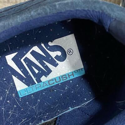 Men's Blue Suede VANS Lightweight Tennis Shoe Size 12 LXVI Ultracush Lite Old Skool